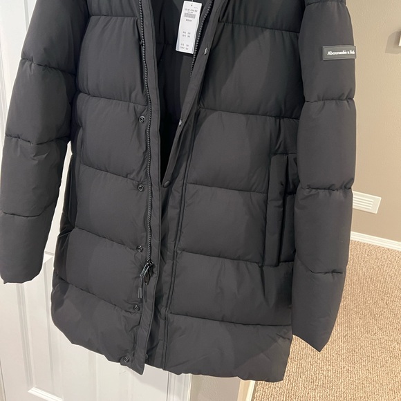 Men’s Abercrombie Long Black Puffer - Picture 5 of 5